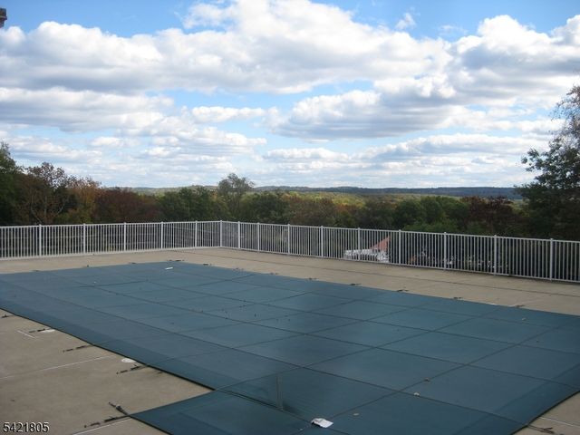 9 Zachary Way, Mount Arlington Boro, NJ 07856