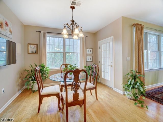 9 Zachary Way, Mount Arlington Boro, NJ 07856