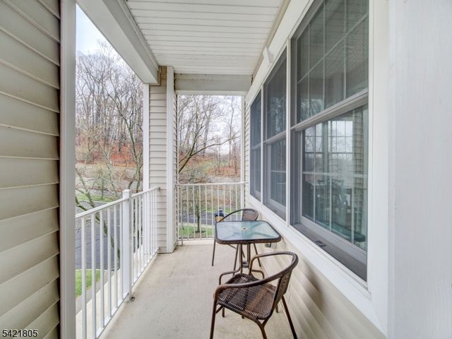 9 Zachary Way, Mount Arlington Boro, NJ 07856