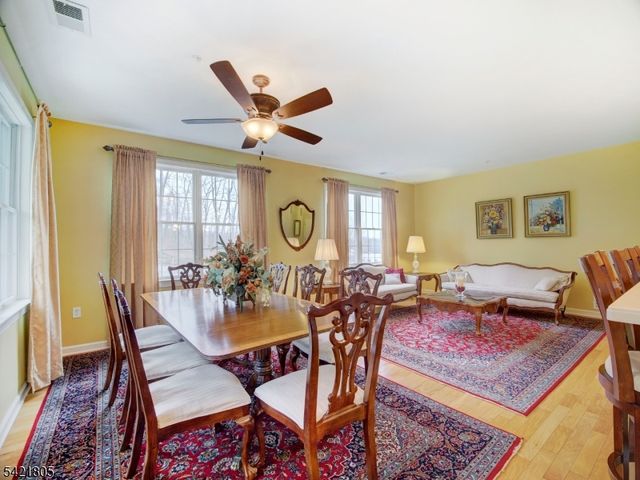 9 Zachary Way, Mount Arlington Boro, NJ 07856