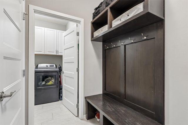 7728 NW 95th Court, Johnston, IA 50131