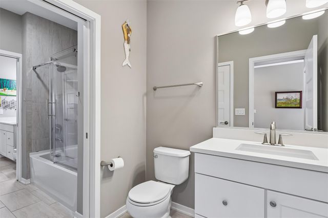 7728 NW 95th Court, Johnston, IA 50131