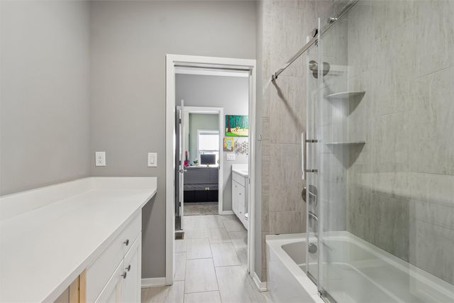 7728 NW 95th Court, Johnston, IA 50131