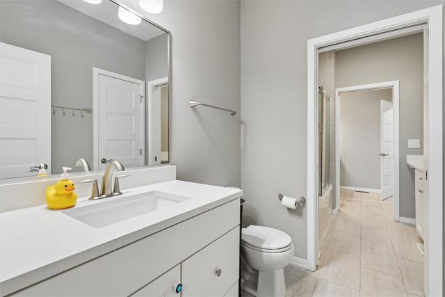 7728 NW 95th Court, Johnston, IA 50131