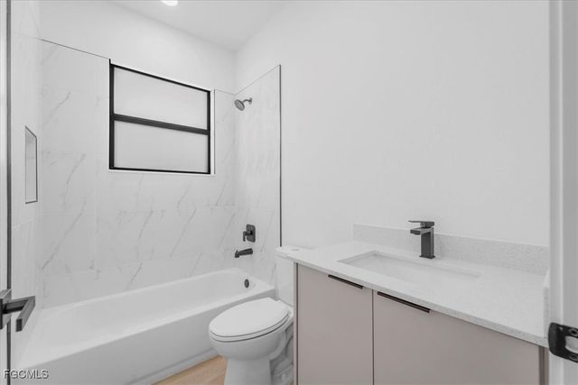 8044 Buttercup CIR, Labelle, FL 33935