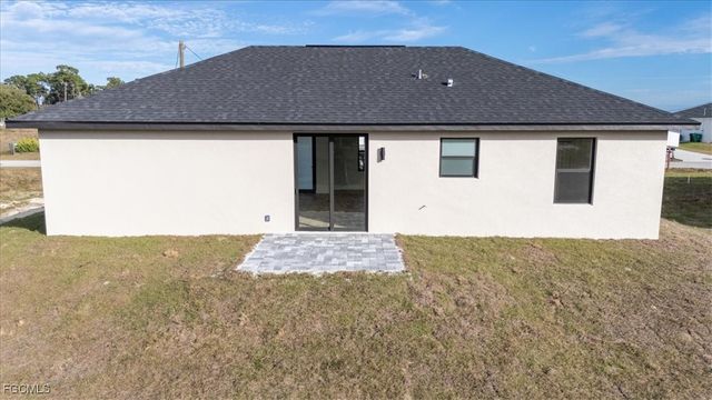 8044 Buttercup CIR, Labelle, FL 33935