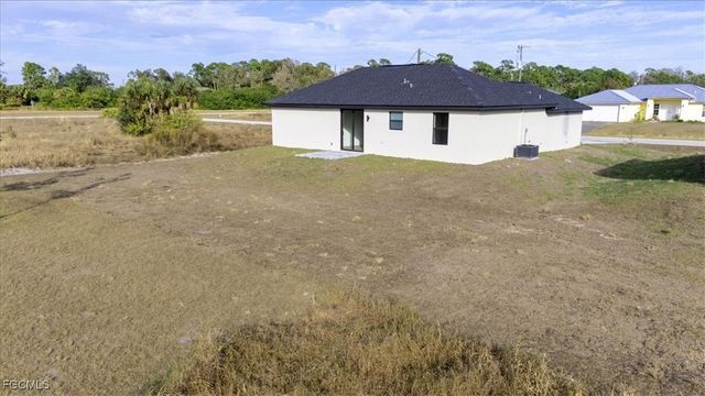 8044 Buttercup CIR, Labelle, FL 33935