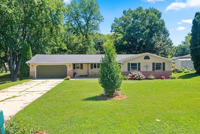 630 MT MARY DRIVE, Green Bay, WI 54311