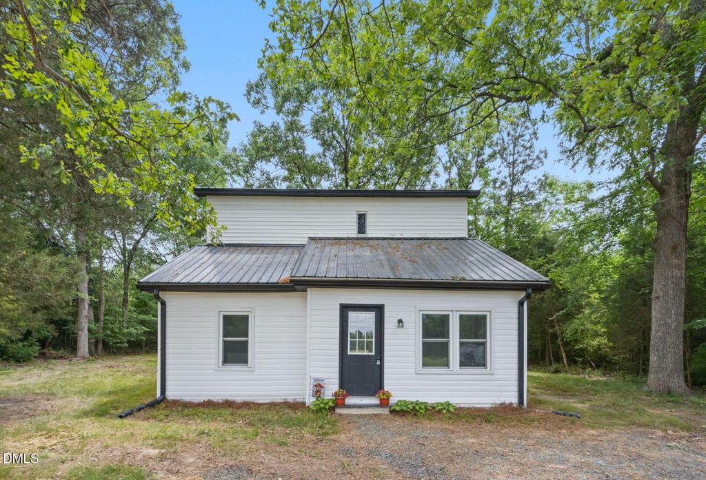 953 Bonlee Bennett Road, Siler City, NC 27344