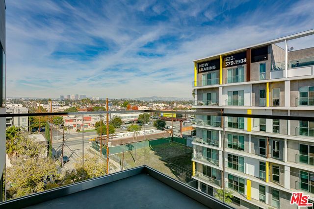 3833 Dunn Drive 201, Culver City, CA 90232