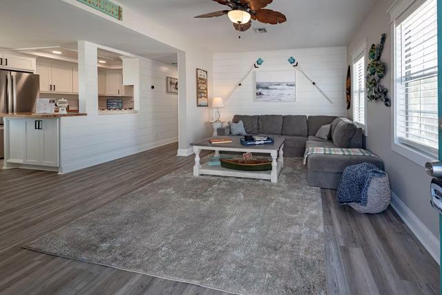 1726 65th Street, Galveston, TX 77551