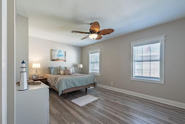 1726 65th Street, Galveston, TX 77551