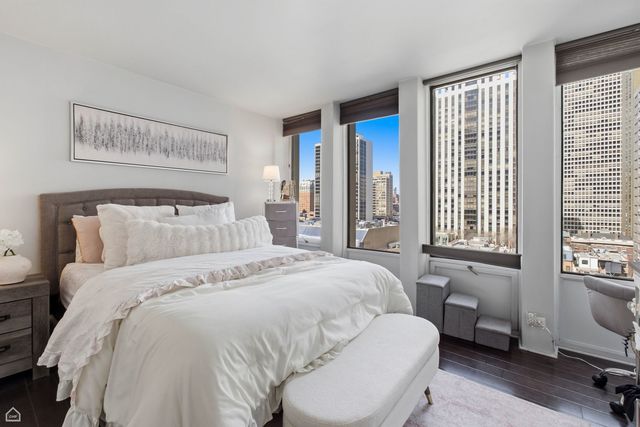 100 E Walton Street 11B, Chicago, IL 60611