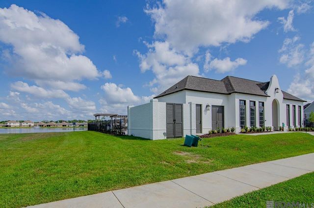 339 Glenthorne Dr, Gonzales, LA 70737