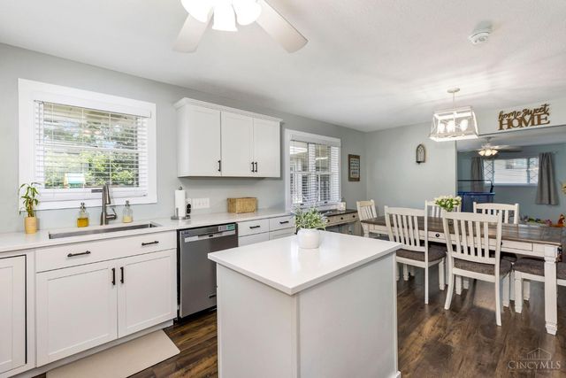 2097 Bonniedale Drive, Bellbrook, OH 45305