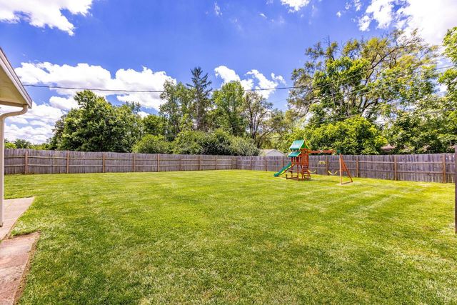 2097 Bonniedale Drive, Bellbrook, OH 45305