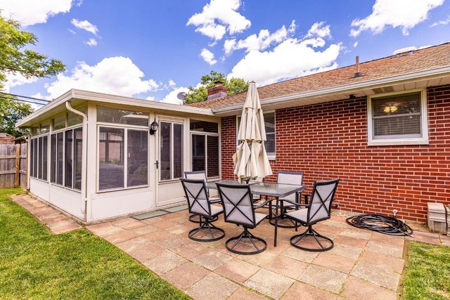 2097 Bonniedale Drive, Bellbrook, OH 45305