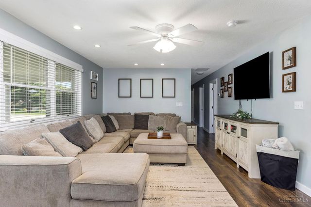 2097 Bonniedale Drive, Bellbrook, OH 45305
