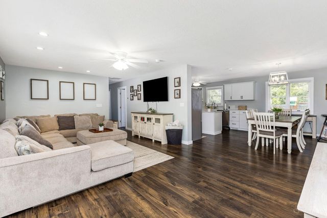 2097 Bonniedale Drive, Bellbrook, OH 45305