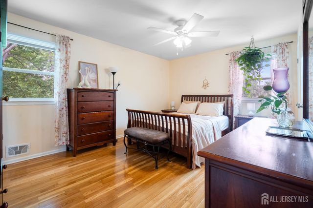 6 Eileen Court, East Brunswick, NJ 08816