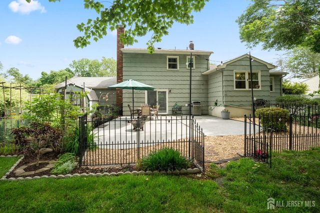 6 Eileen Court, East Brunswick, NJ 08816
