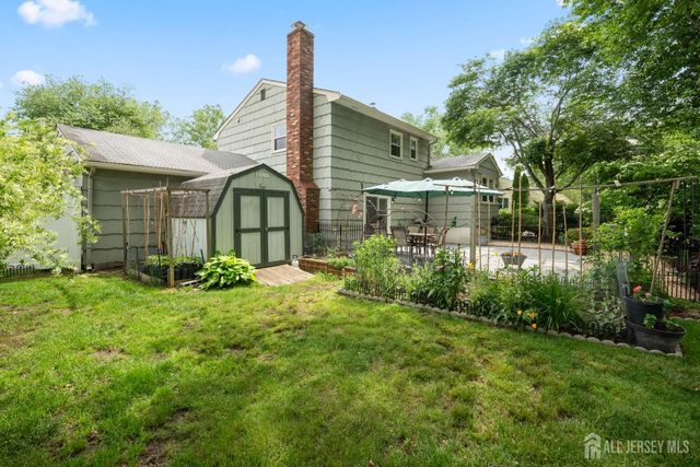 6 Eileen Court, East Brunswick, NJ 08816