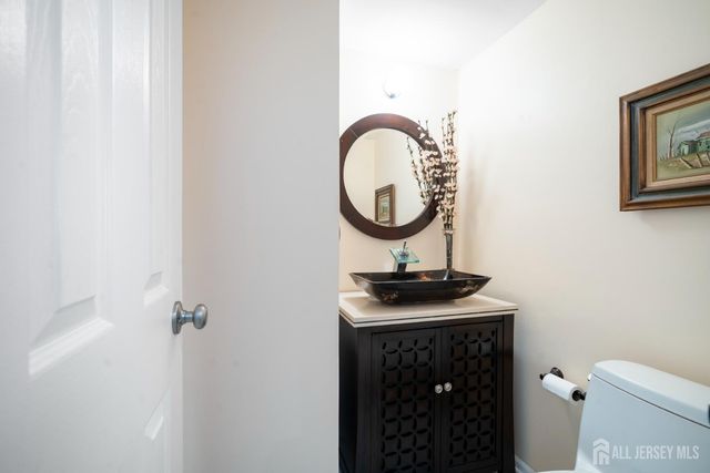 6 Eileen Court, East Brunswick, NJ 08816