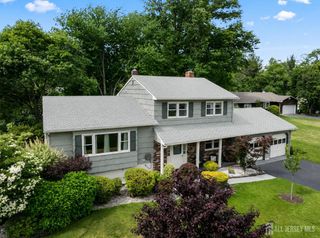 6 Eileen Court, East Brunswick, NJ 08816