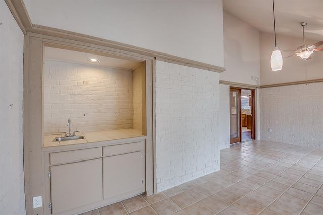 8113 NW 118th Street, Oklahoma City, OK 73162