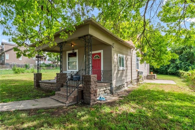 729 Oakland Avenue, Kansas City, KS 66101