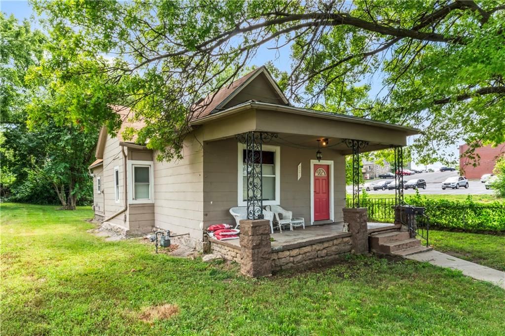 729 Oakland Avenue, Kansas City, KS 66101