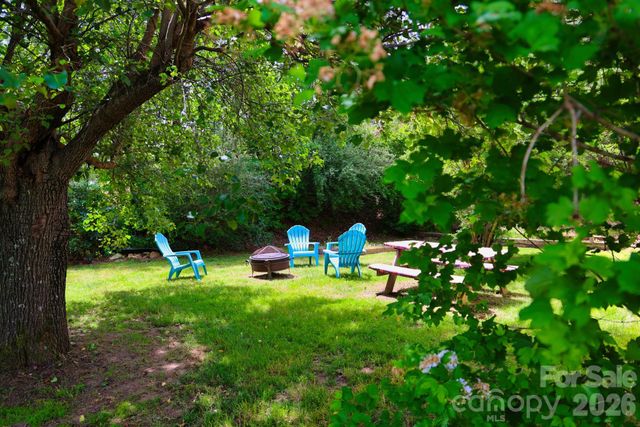 1798 New Stock Road, Weaverville, NC 28787