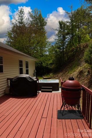 1798 New Stock Road, Weaverville, NC 28787
