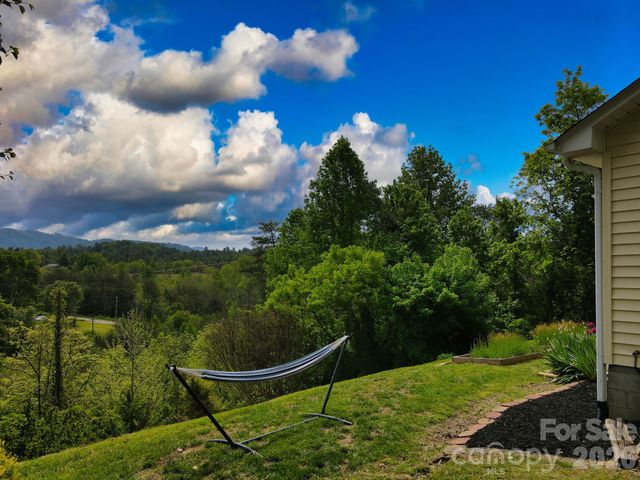 1798 New Stock Road, Weaverville, NC 28787
