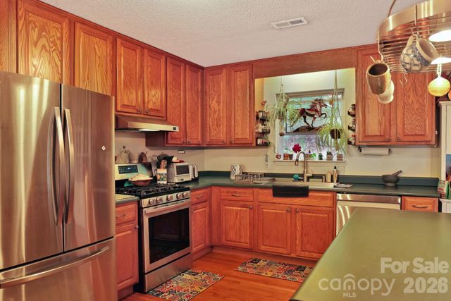 1798 New Stock Road, Weaverville, NC 28787