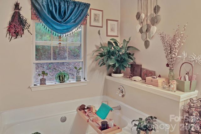 1798 New Stock Road, Weaverville, NC 28787