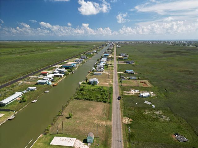 132 County Road 299 Heron N, Sargent, TX 77414