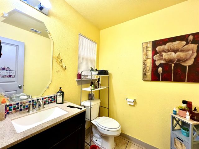 12607 Bay Avenue, Fort Worth, TX 76040