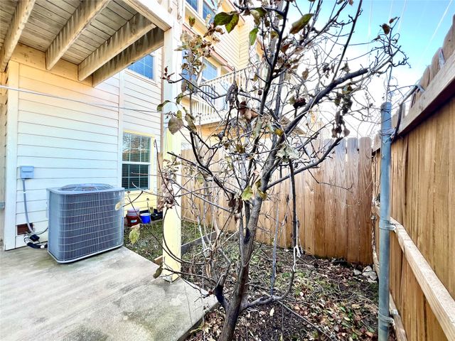 12607 Bay Avenue, Fort Worth, TX 76040