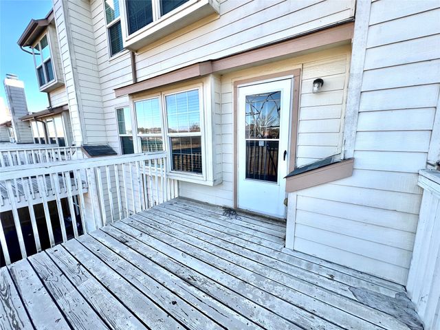 12607 Bay Avenue, Fort Worth, TX 76040