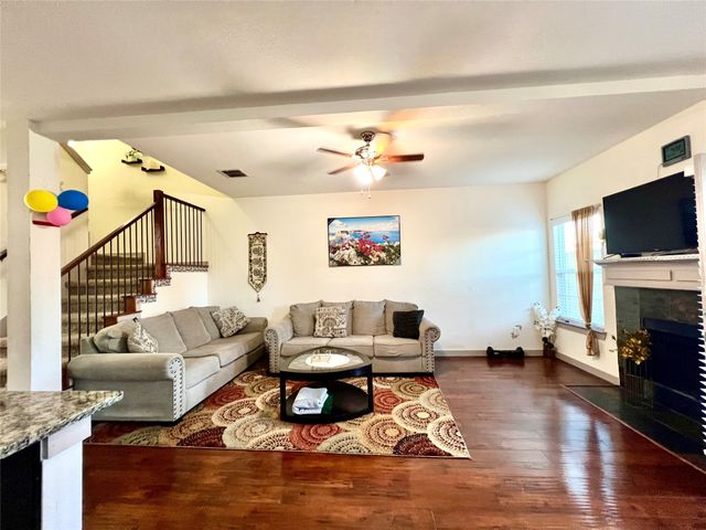 12607 Bay Avenue, Fort Worth, TX 76040