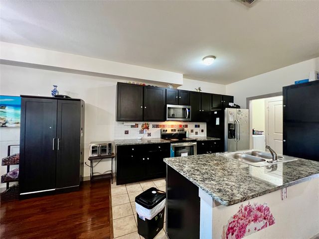 12607 Bay Avenue, Fort Worth, TX 76040