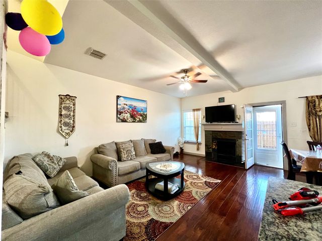 12607 Bay Avenue, Fort Worth, TX 76040