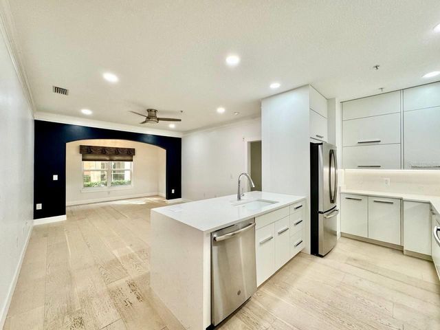 4207 S DALE MABRY HIGHWAY 5110, Tampa, FL 33611