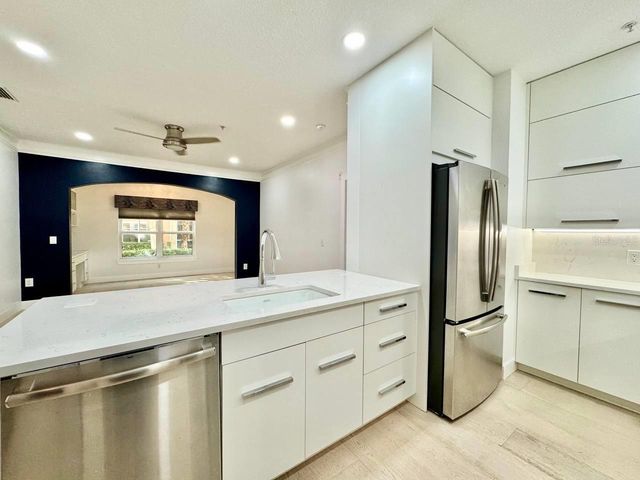 4207 S DALE MABRY HIGHWAY 5110, Tampa, FL 33611