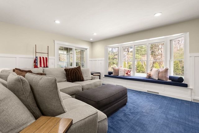 15 Ramblewood Drive, Easton, MA 02356
