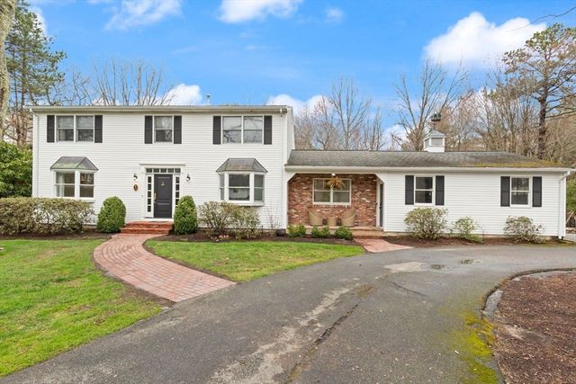 15 Ramblewood Drive, Easton, MA 02356