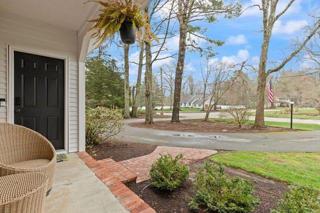 15 Ramblewood Drive, Easton, MA 02356