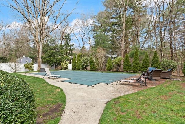 15 Ramblewood Drive, Easton, MA 02356