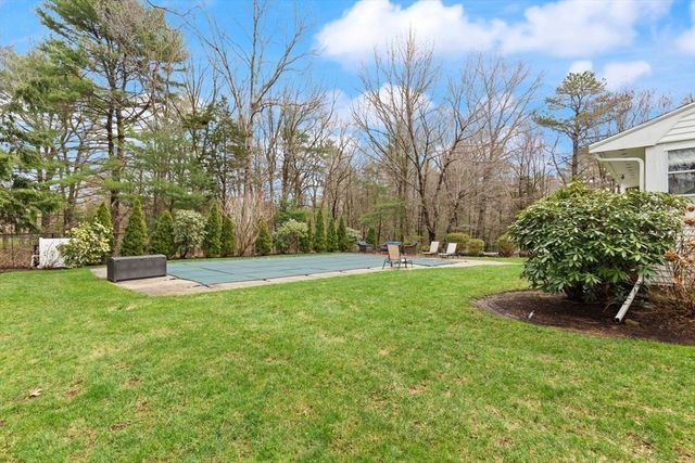 15 Ramblewood Drive, Easton, MA 02356